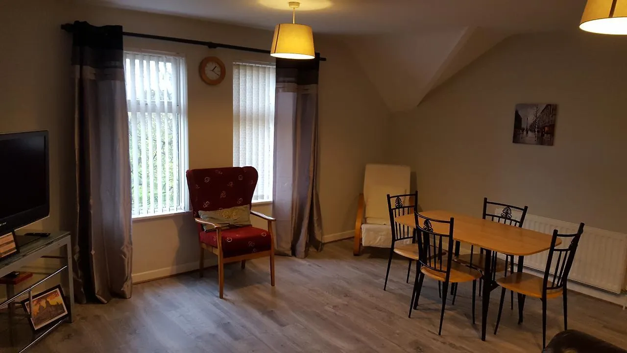 Castleton Gardens Apartments Белфаст